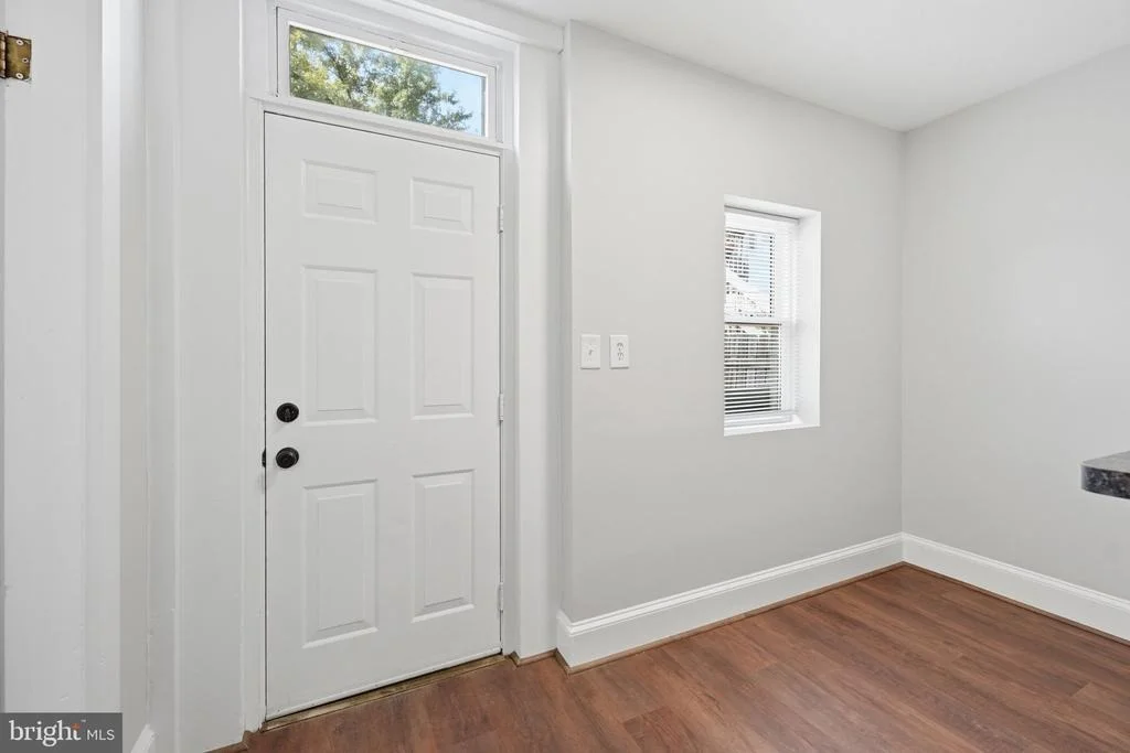 Photo of 320 3RD AVENUE