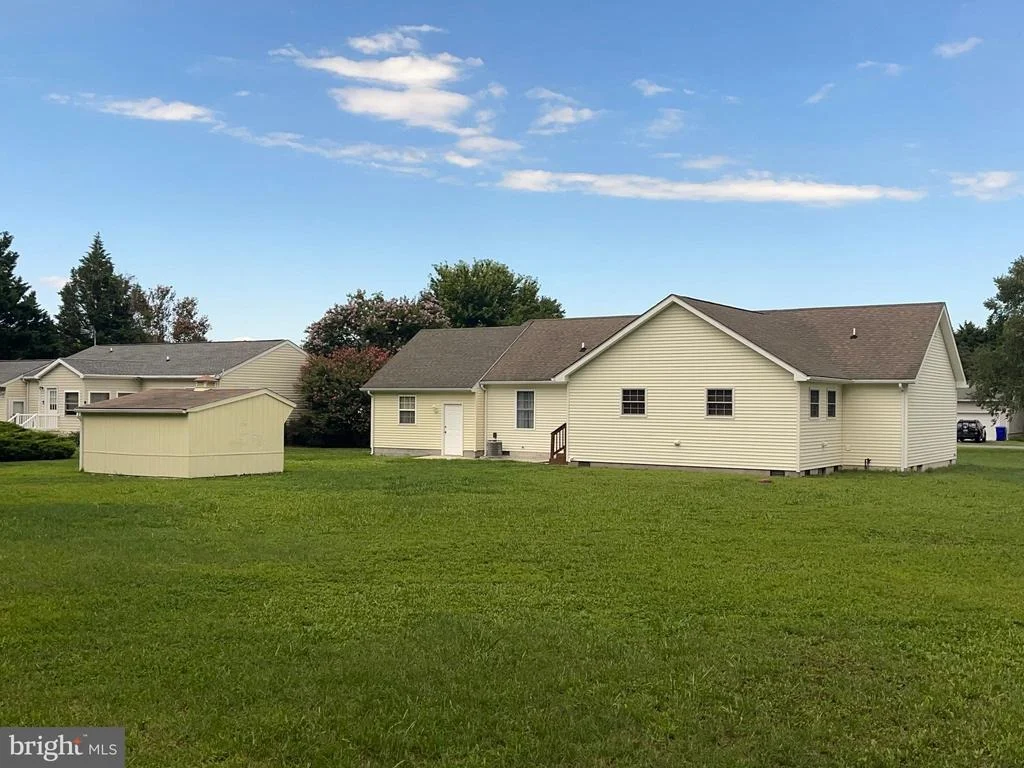 Photo of 28 CIRCLE DRIVE W