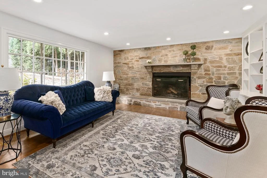 Photo of 1613 FOREST LANE