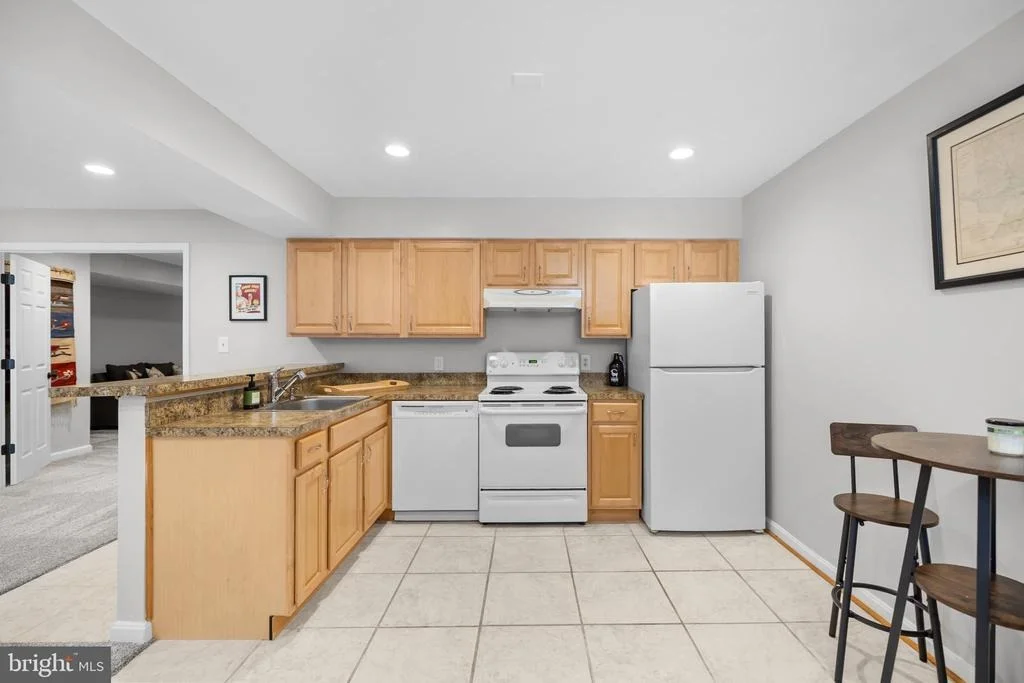 Photo of 6909 TANGLEWOOD DRIVE
