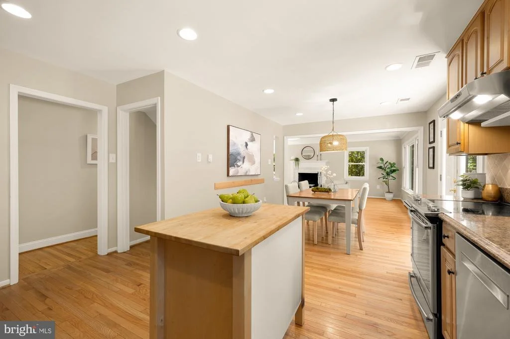 Photo of 45383 PERSIMMON LANE