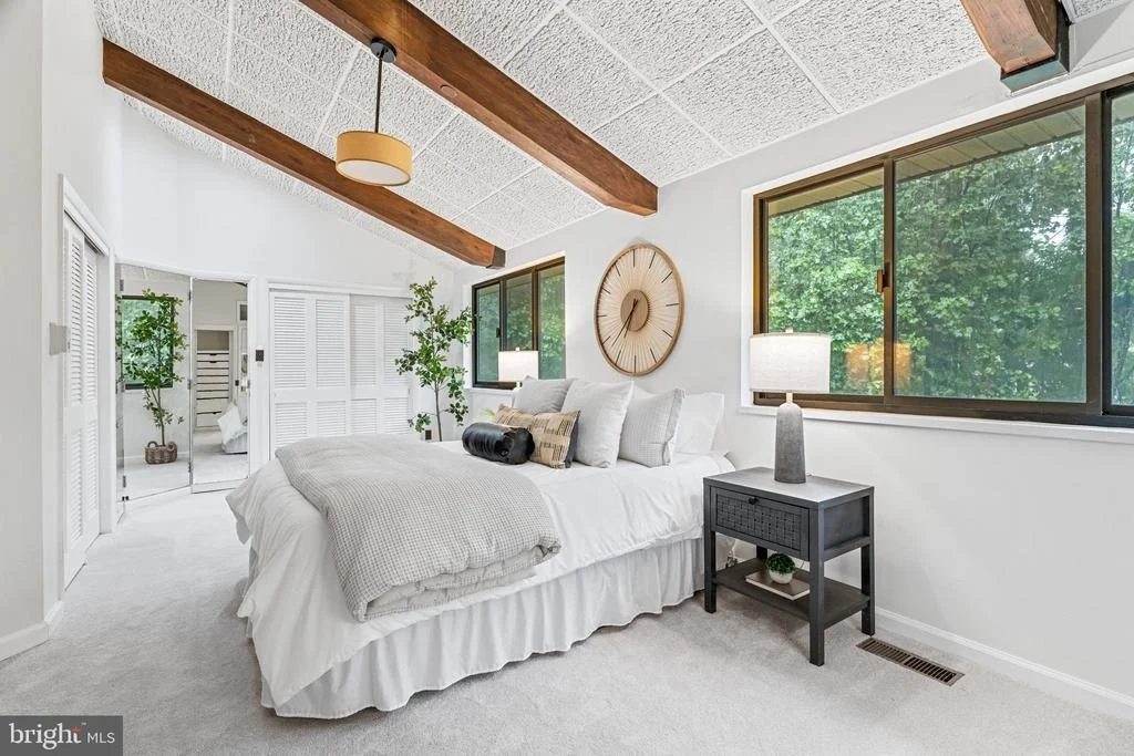 Photo of 6422 QUINN ROAD
