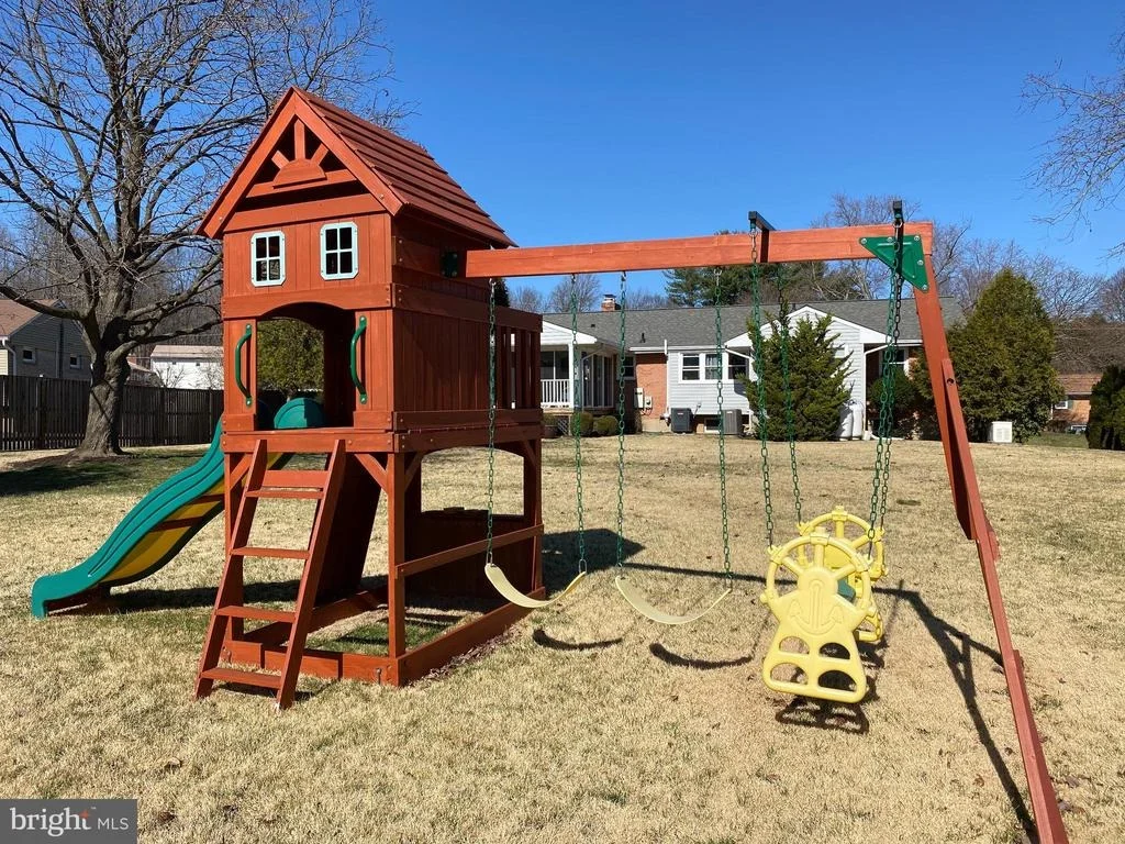 Photo of 2601 REDMILES DRIVE