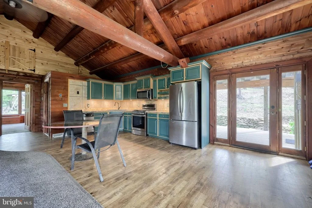 Photo of 171 FOX HOLLOW ROAD