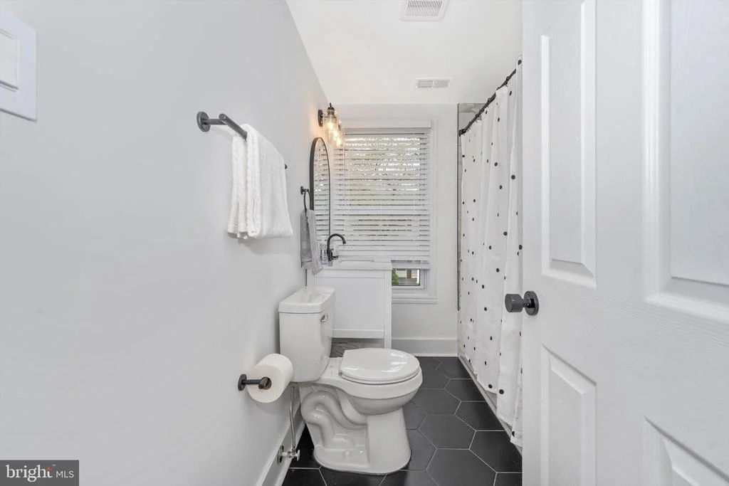 Photo of 3704 BUCKEYSTOWN PIKE
