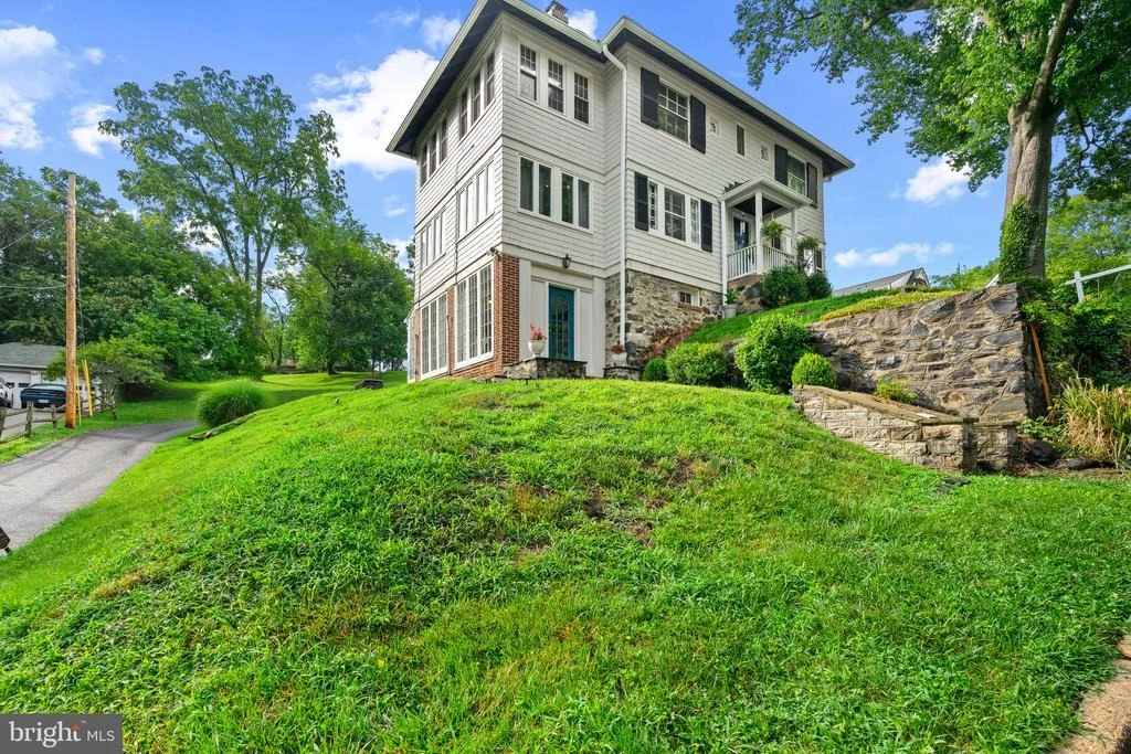 Photo of 1804 FAIRBANK ROAD