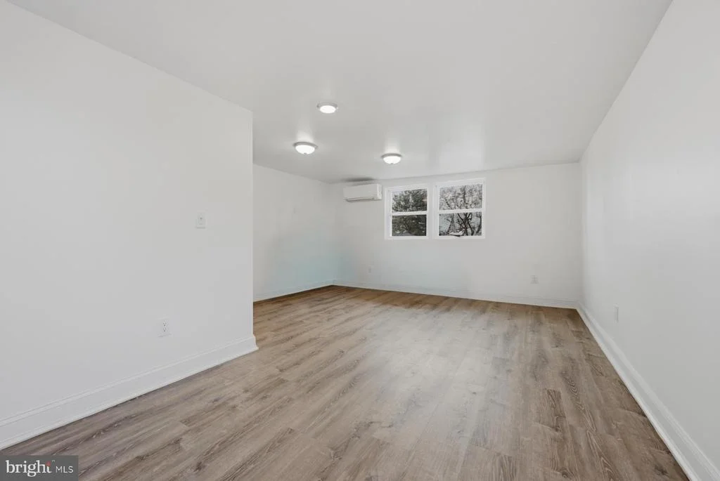 Photo of 1110 MURRAY DRIVE