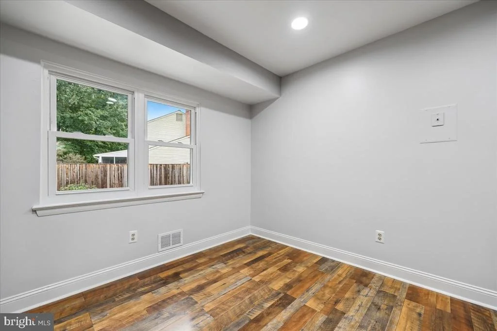 Photo of 17132 HOSKINSON ROAD
