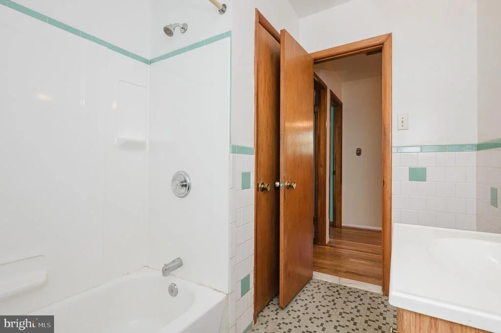 Photo of 7345 MANCHESTER ROAD