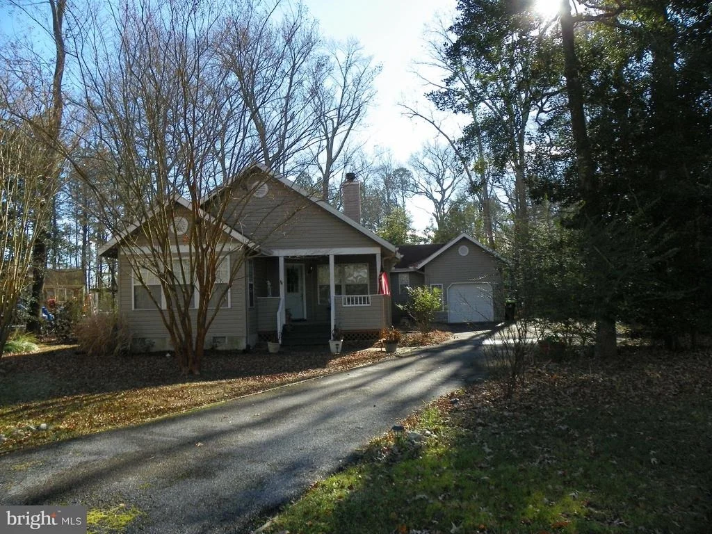 Photo of 14 WOODS CIRCLE