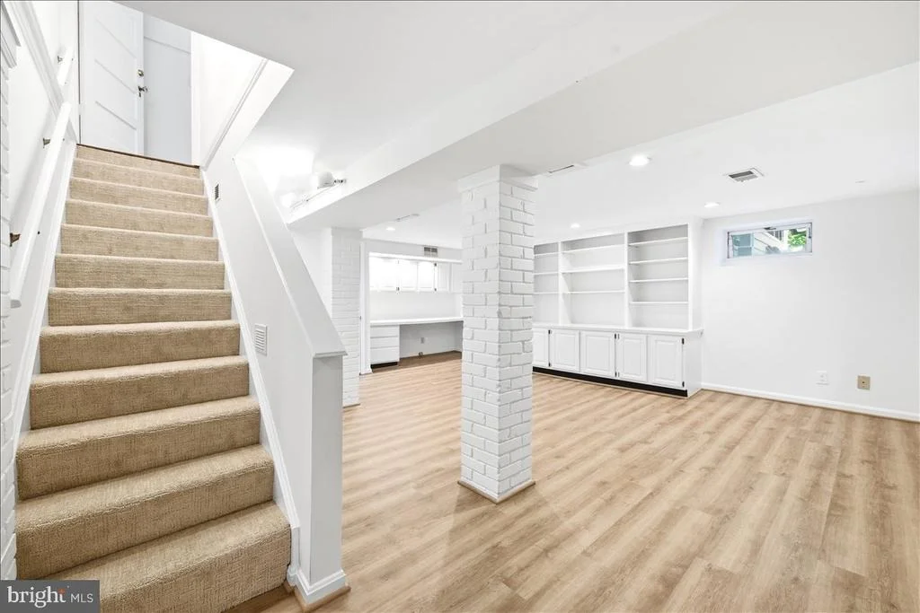 Photo of 7109 MEADOW LANE