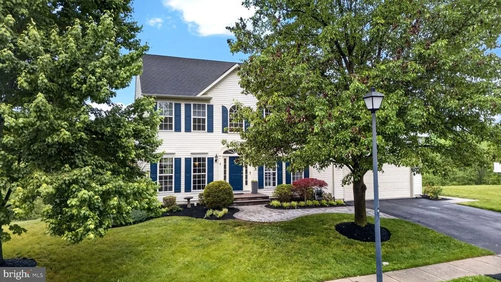 Photo of 8 N POINTE TERRACE