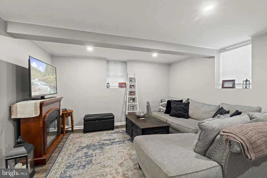 Photo of 709 GROVE STREET