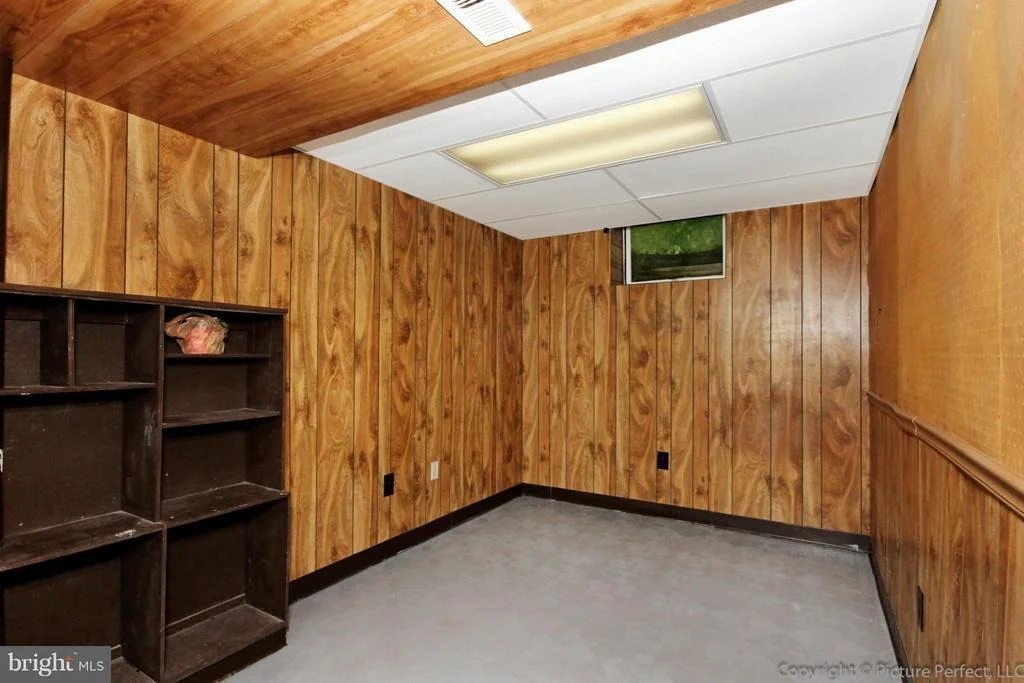 Photo of 577 BINFORD COURT