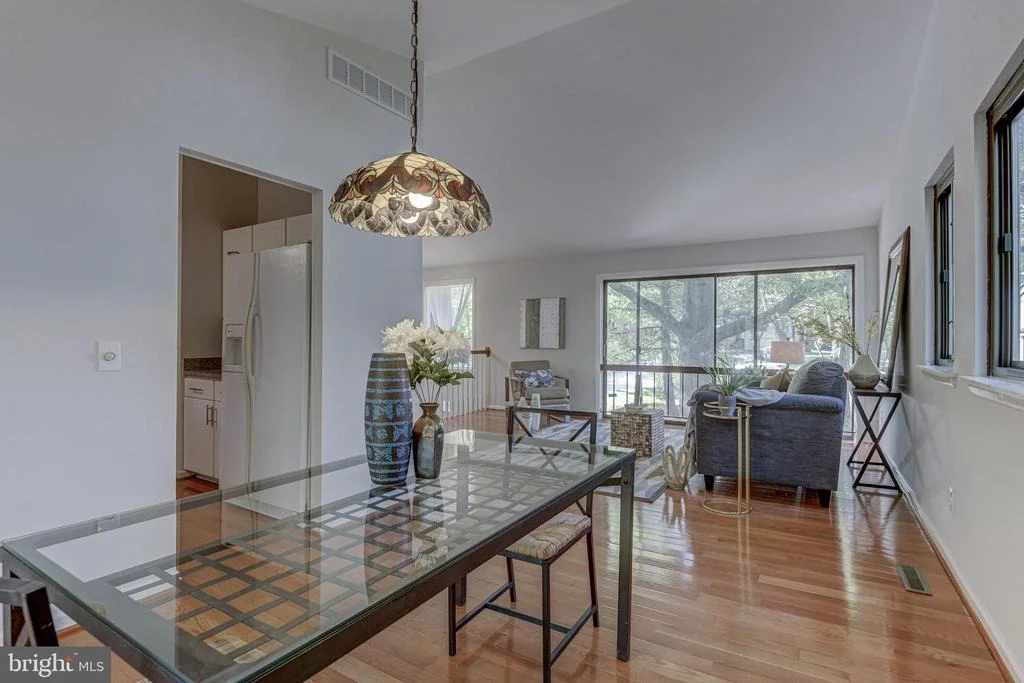 Photo of 9467 MACOMBER LANE