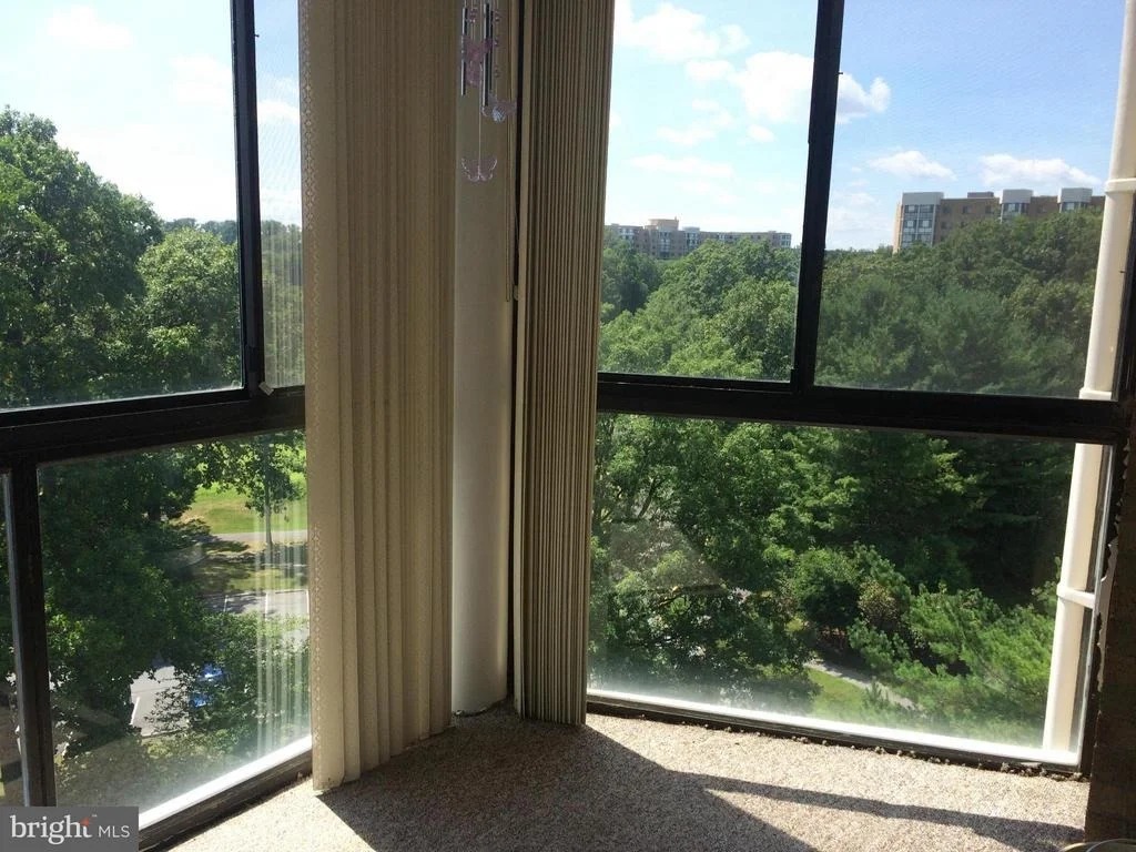 Photo of Unit 2809 at 15107 INTERLACHEN DRIVE