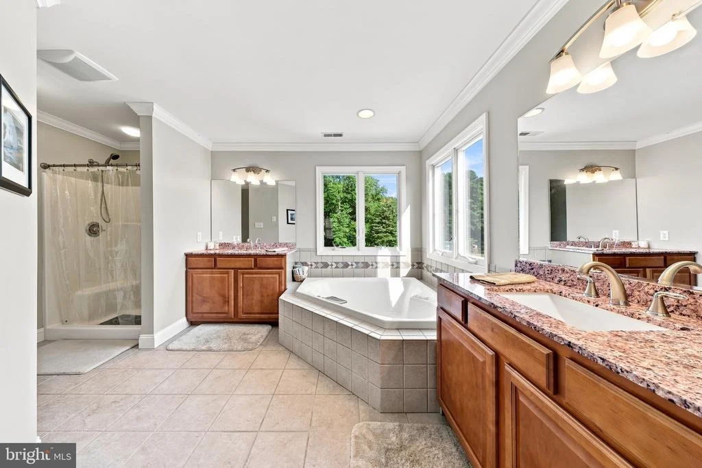 Photo of 646 ALBERTSON ROAD