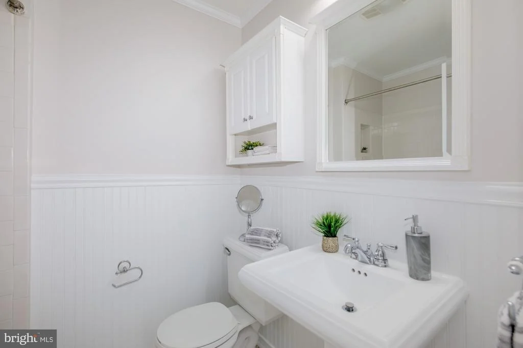 Photo of 23 5TH STREET SE