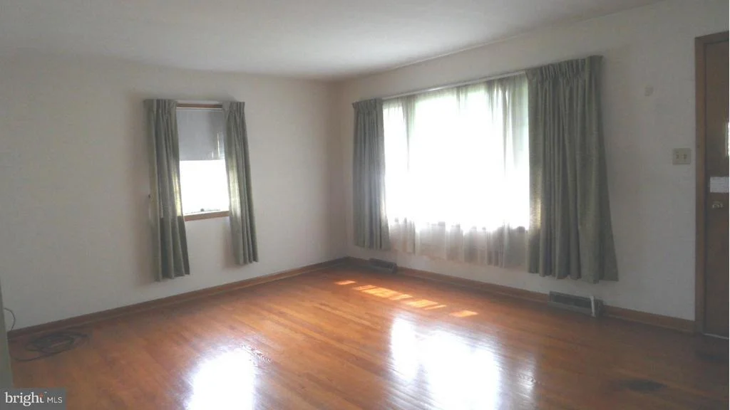 Photo of 12436 FINGERBOARD ROAD