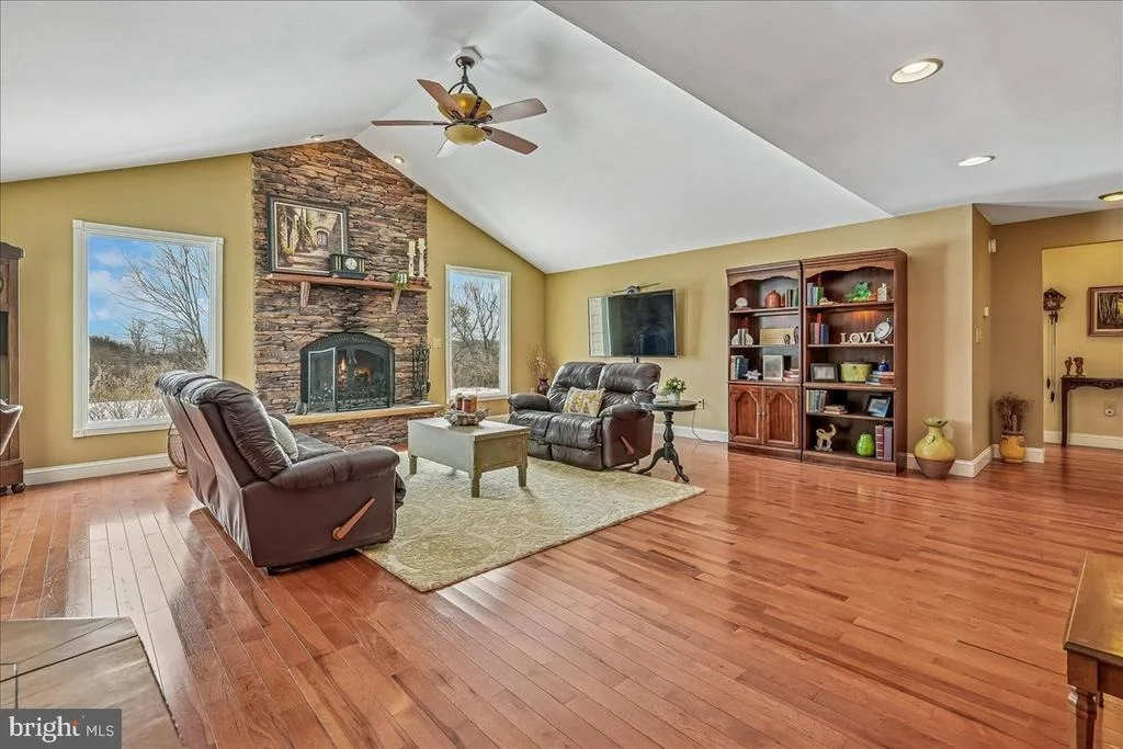 Photo of 9500 HOLSEY ROAD