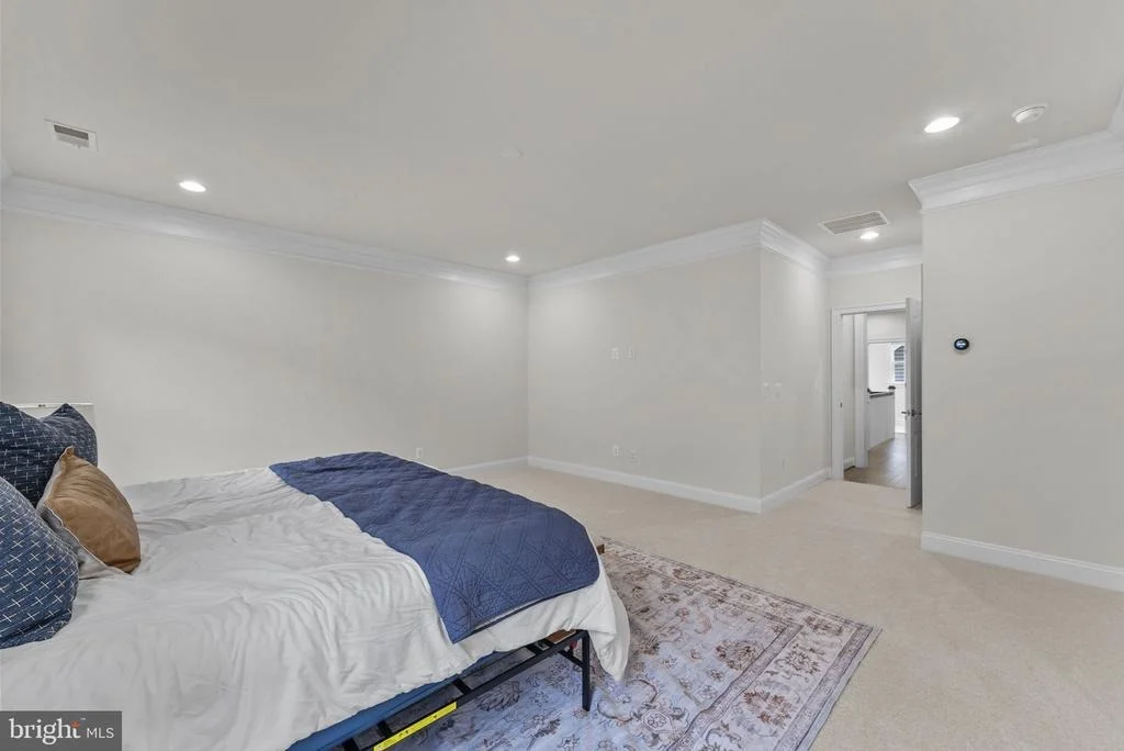 Photo of 23754 KILKERRAN DRIVE