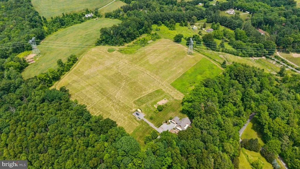 Photo of 21042 MILLERS MILL ROAD