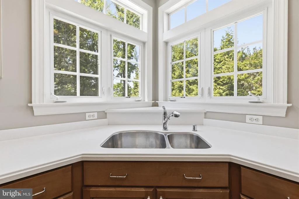 Photo of 1124 OAK TREE DRIVE