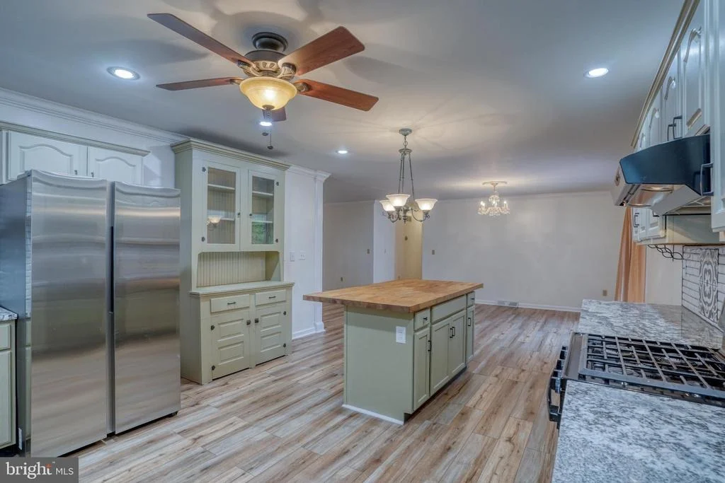 Photo of 956 JANEKA LANE