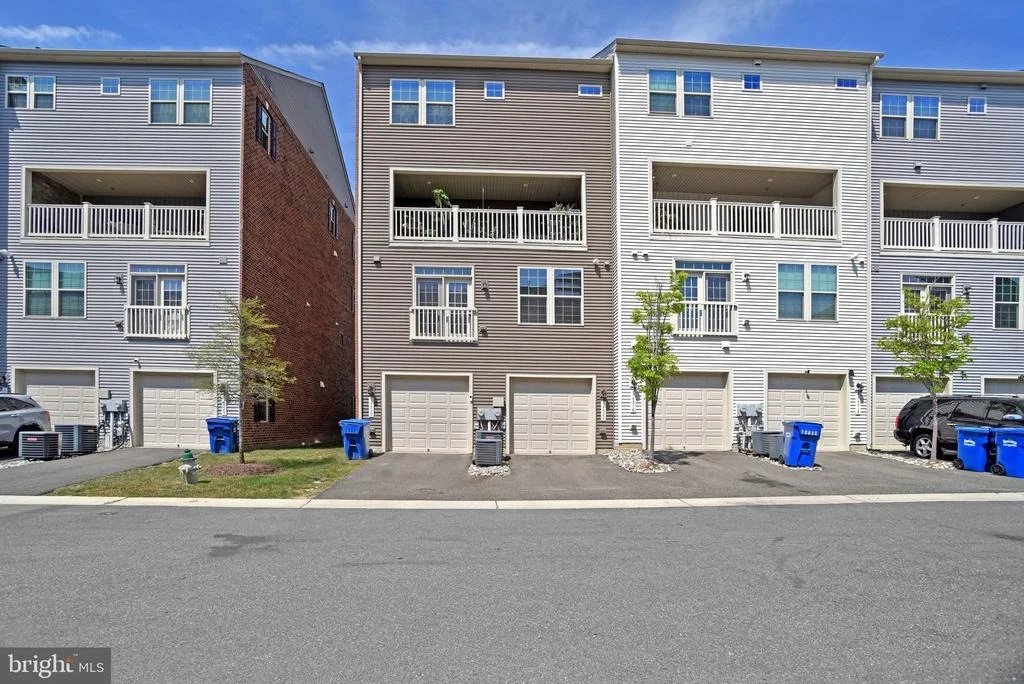 Photo of Unit 1400A at 14520 MATTAWOMAN DRIVE