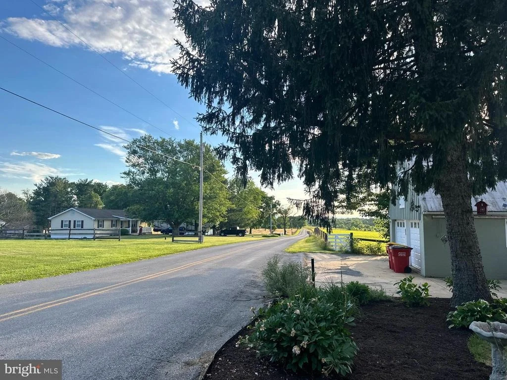 Photo of 6155 KING ROAD