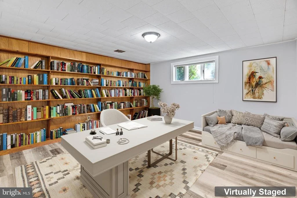 Photo of 604 KENBROOK DRIVE