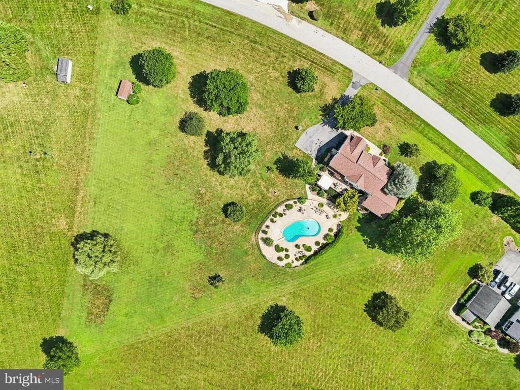 Photo of 3993 WINDERMERE WAY