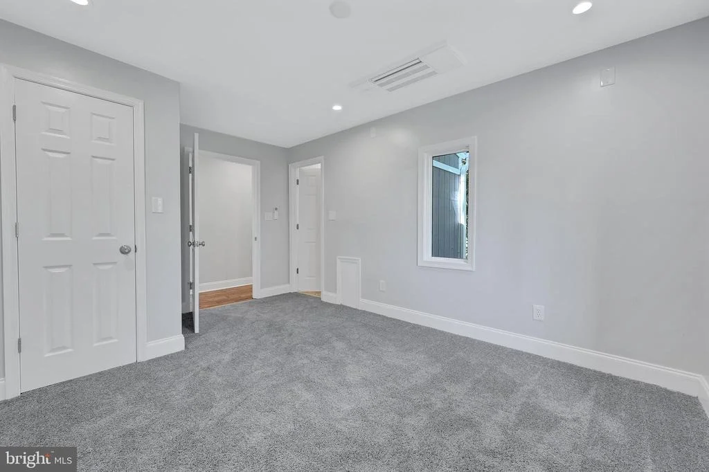 Photo of 501 CLAYS LANE