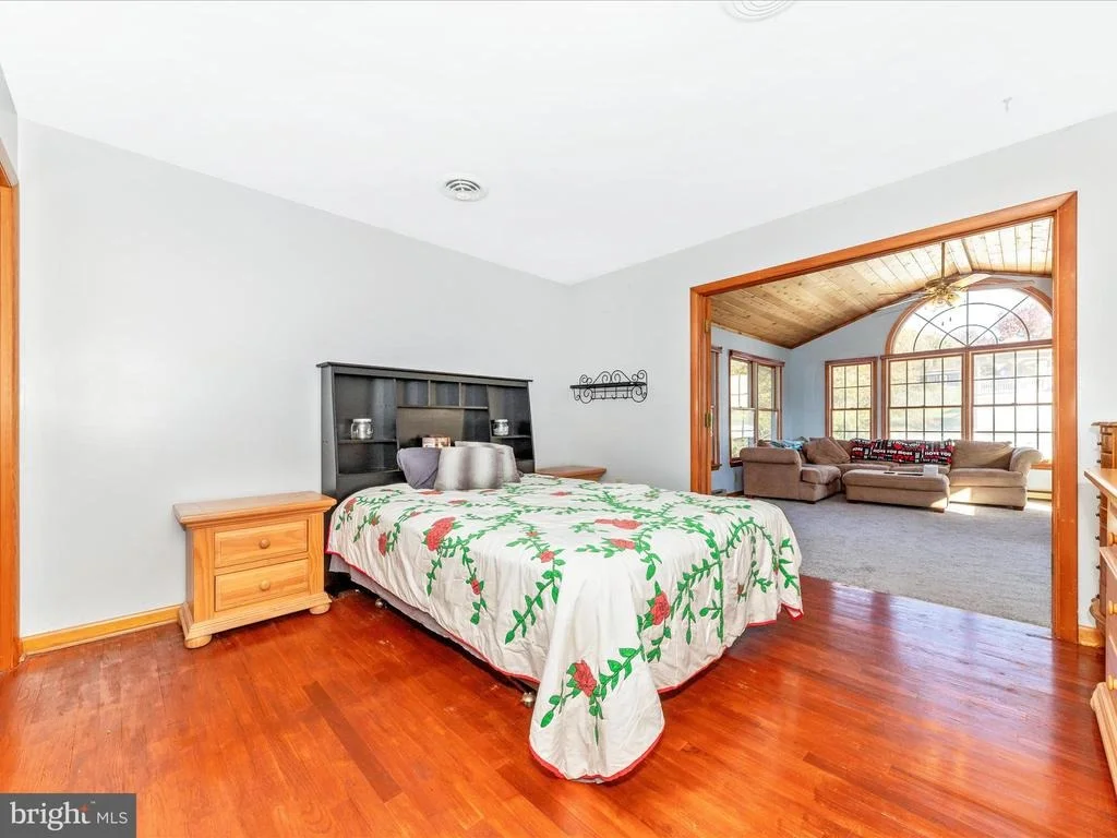 Photo of 9242 OAK TREE CIRCLE