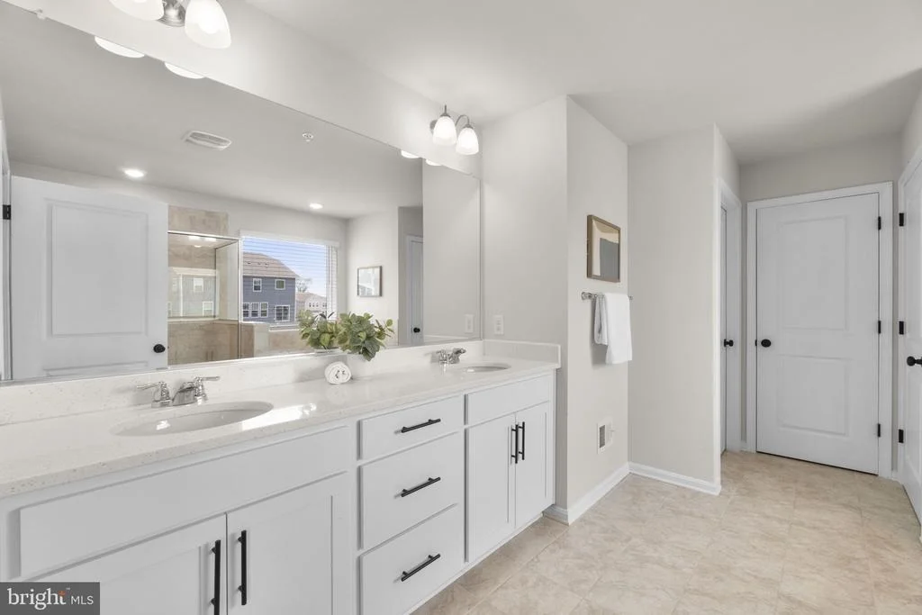 Photo of 688 NORTH CHANDLER DRIVE