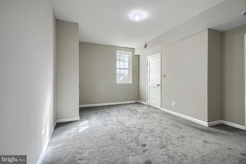 Photo of 10100 LEWIS DRIVE