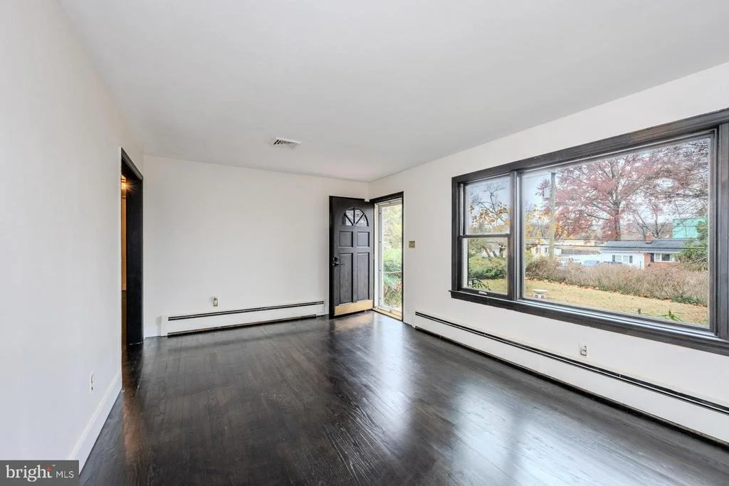 Photo of 1329 DEVILS REACH ROAD