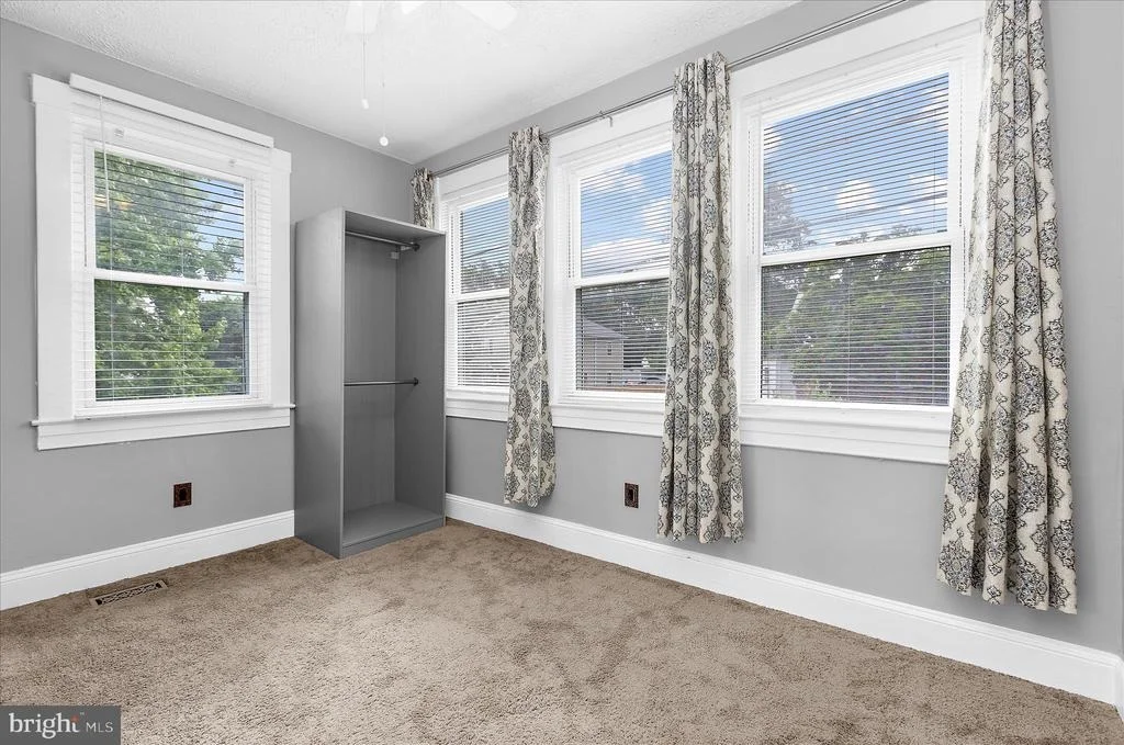 Photo of 40 HAMPTON ROAD