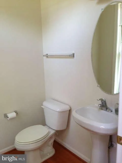 Photo of 8411 SUMMIT AVENUE