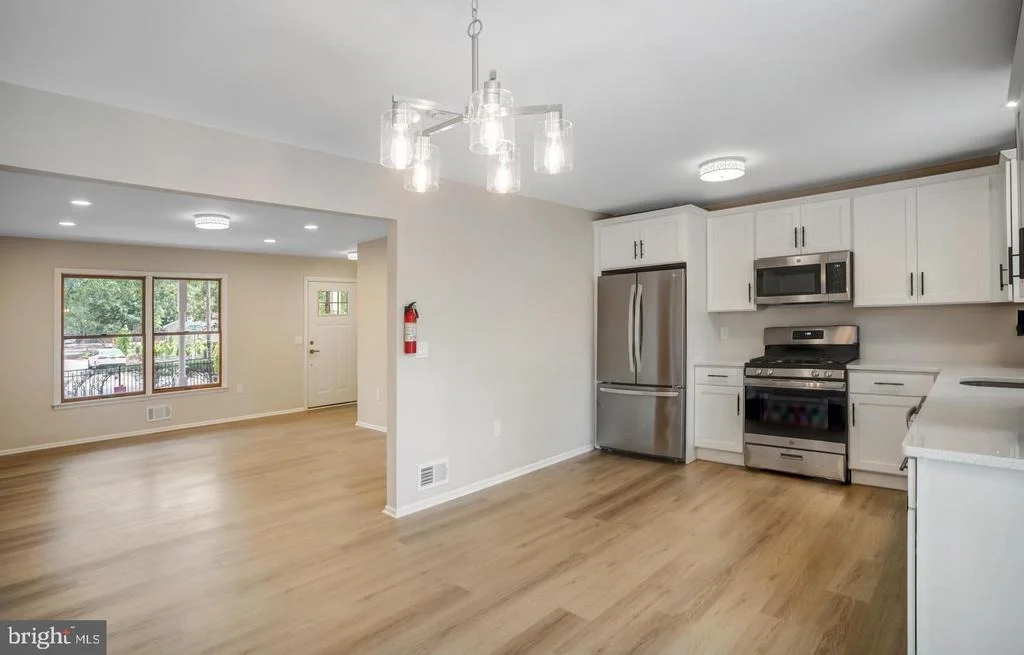 Photo of 615 BEACH BOULEVARD