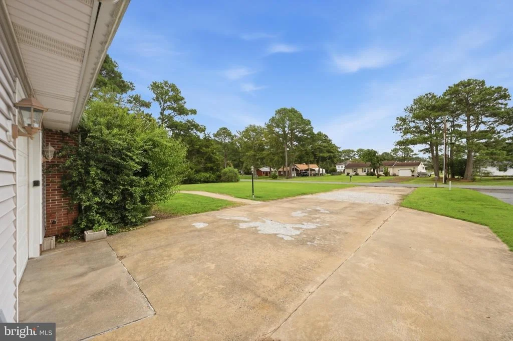Photo of 5194 DEBRA ROAD