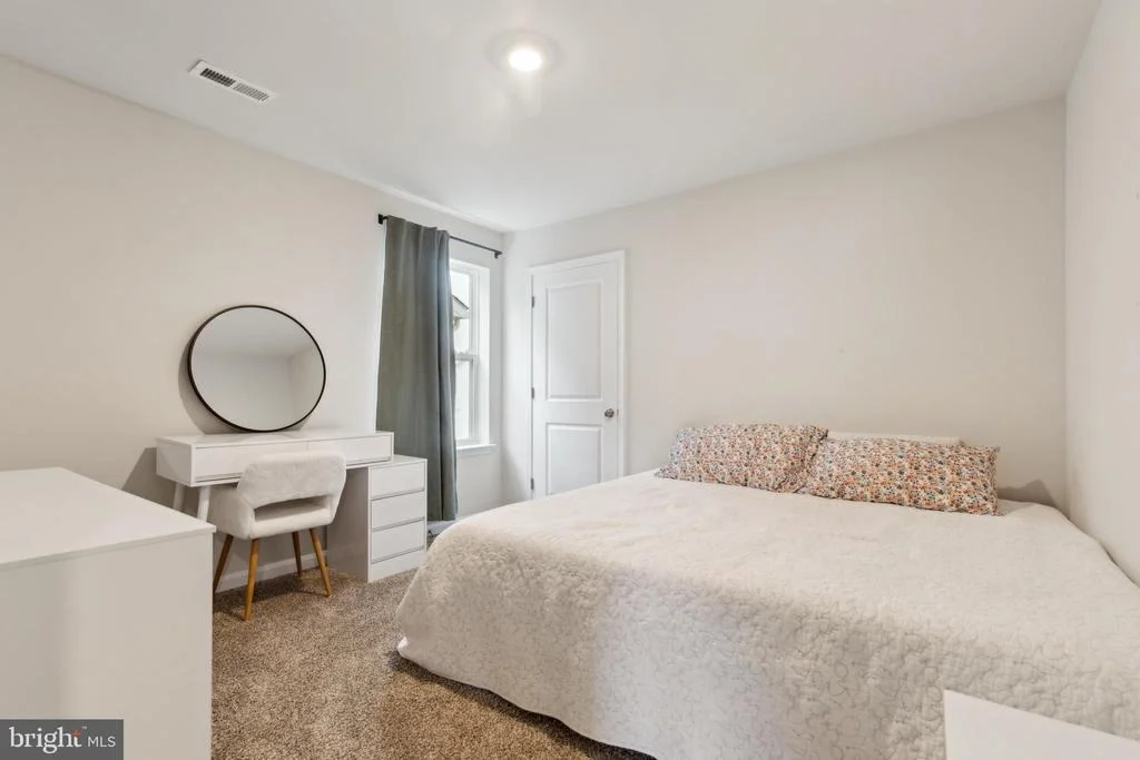 Photo of 298 FOREST EDGE AVENUE