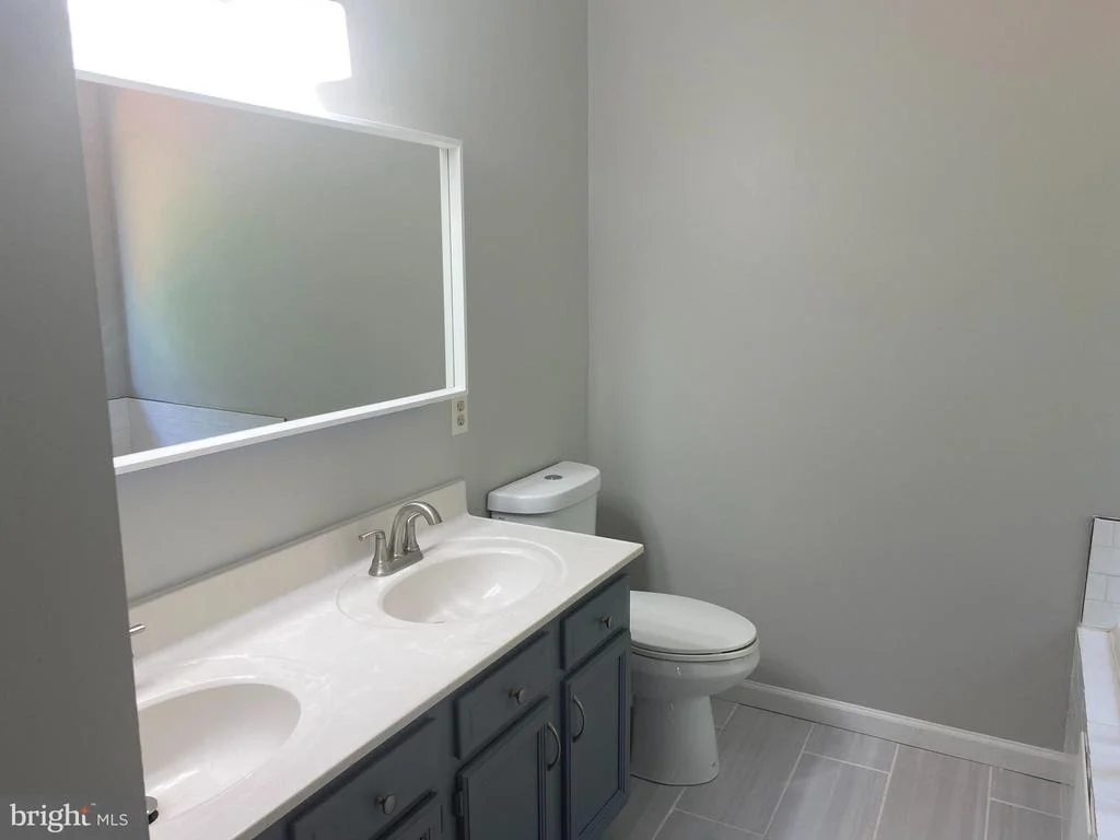 Photo of 5442 SIR DOUGLAS DRIVE
