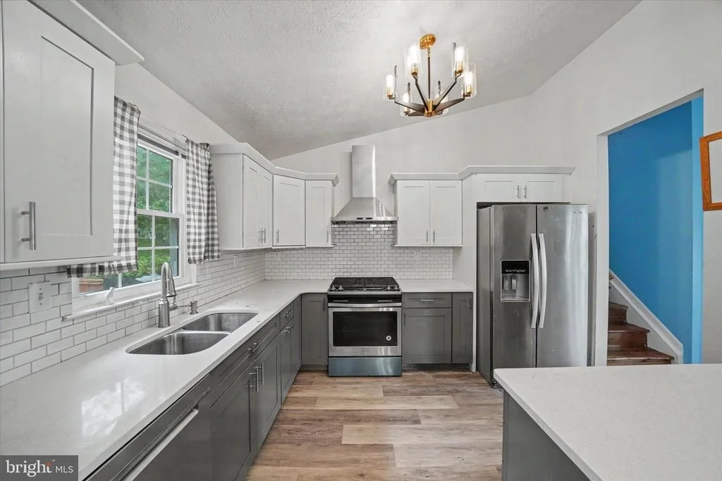 Photo of 206 MACDUFF ROAD