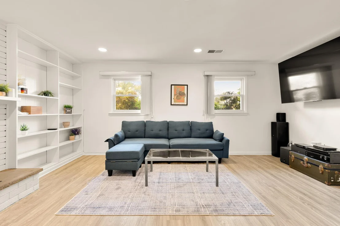 Photo of 1005 RUPPERT ROAD