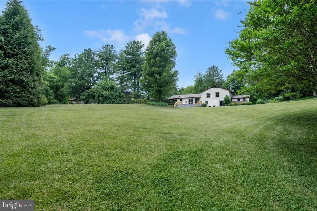 Photo of 8604 BURNT HICKORY CIRCLE