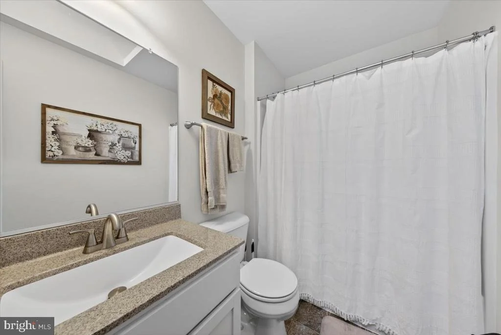 Photo of 844 MANCHESTER ROAD