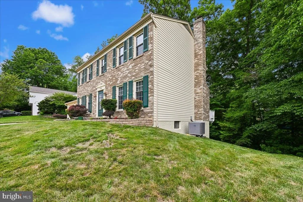 Photo of 7592 RUXTON DRIVE