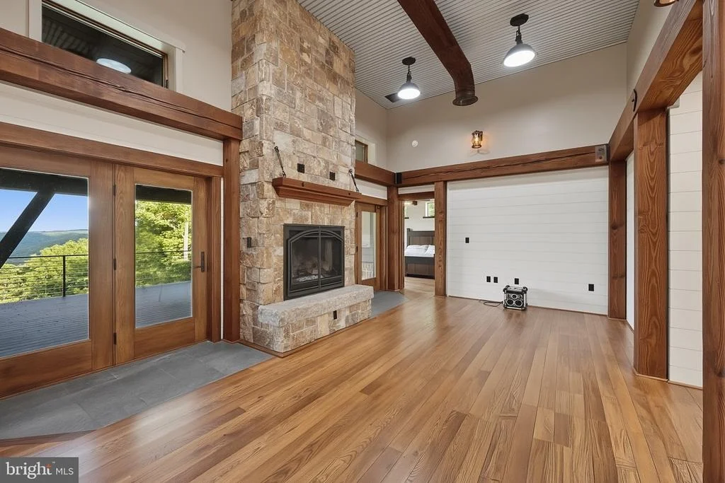 Photo of 415 NAZELROD ROAD