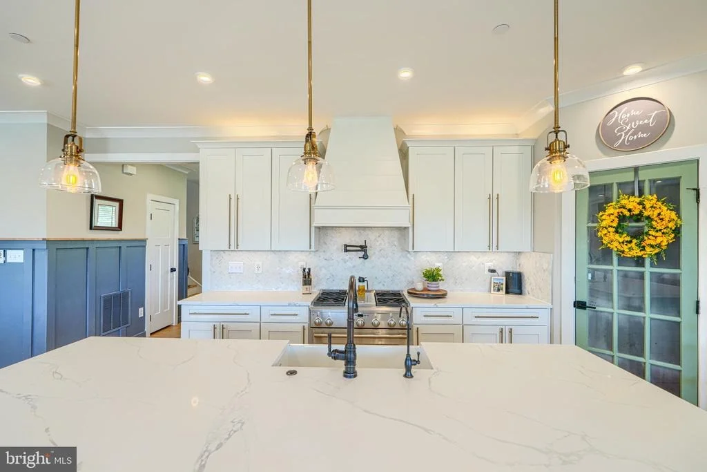 Photo of 2553 HANOVER PIKE